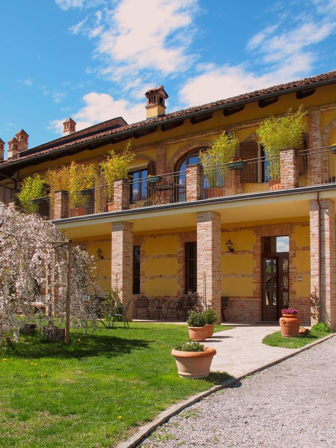 Cascina Rocca Agriturismo B&B La Morra Exterior photo